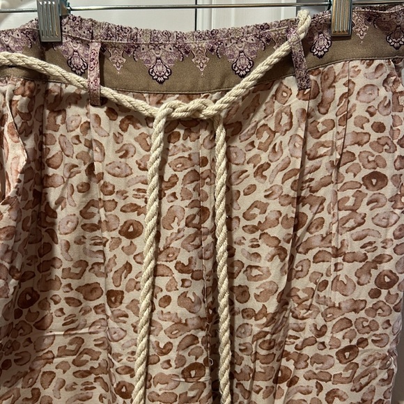 NWT ANTHROPOLOGIE OLLARI TASSELED TAPERED PANTS IN LIGHT MAUVE - Picture 2 of 6